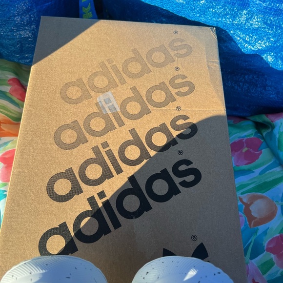 Adidas Men's size 9, ladies size 10 sneakers Black and White Running Sneakers - Picture 2 of 6